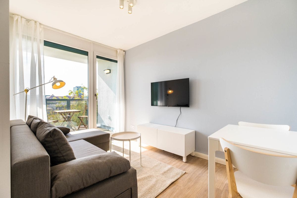 公寓 正在以 €1,350 的月租出租，其位于 Berlin, Dirschauer Straße