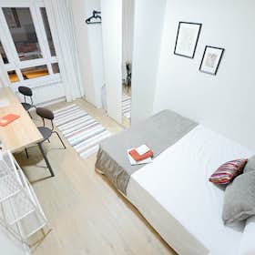 Отдельная комната сдается в аренду за 580 € в месяц в Bilbao, Calle Santutxu