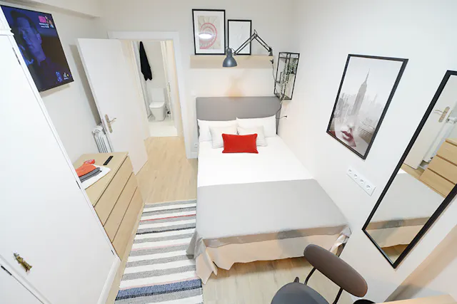 Private room in Calle Santutxu, Bilbao (1473934) room image 2
