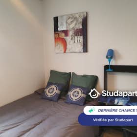 Private room for rent for €550 per month in Les Mureaux, Rue des Coquetiers