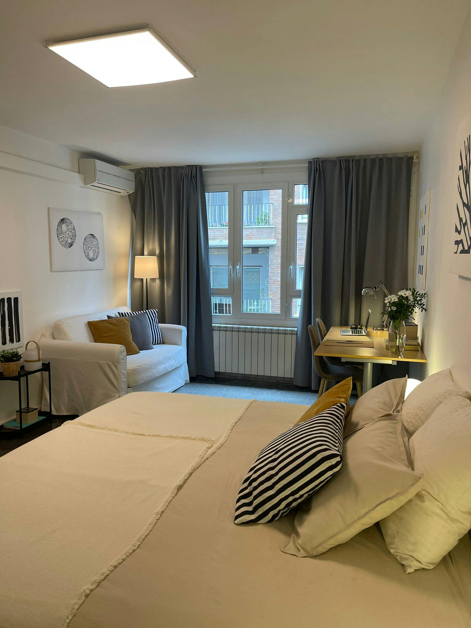 Carrer de Sant Elies, Barcelona preview