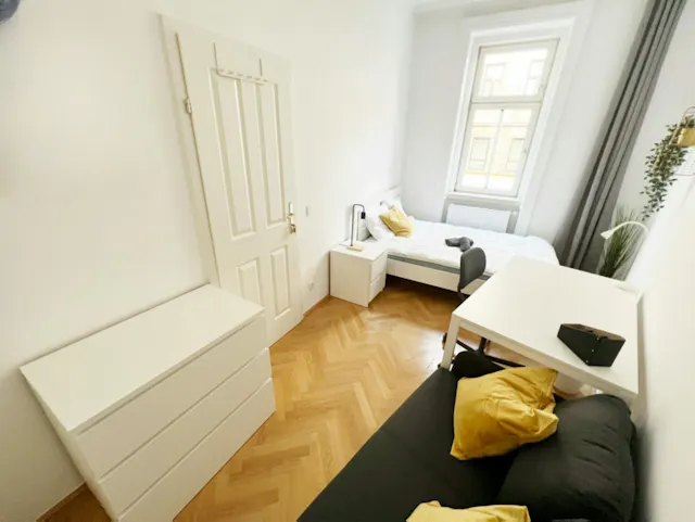 Private room in Neustiftgasse, Vienna (1474043) room image 1