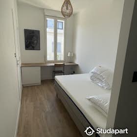 Private room for rent for €555 per month in Talence, Rue Élisée Reclus