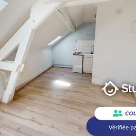 Private room for rent for €350 per month in Reims, Rue Paul Vaillant-Couturier