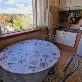 Apartment for rent for €2,000 per month in Follonica, Via Giovanni Merloni