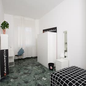 Приватна кімната за оренду для 530 EUR на місяць у Rimini, Corso d'Augusto