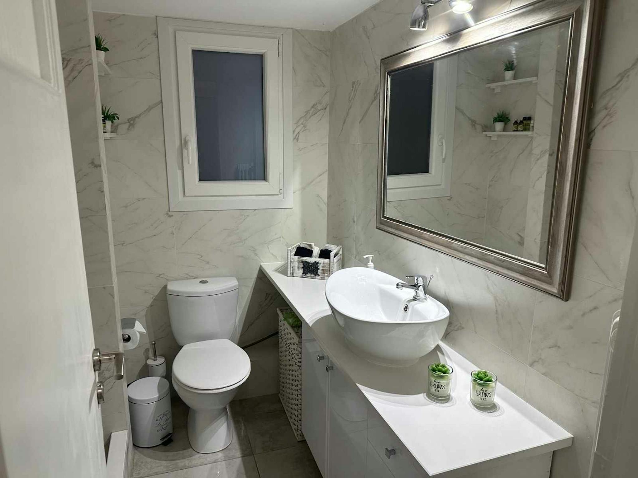 Effranoros, Athens preview