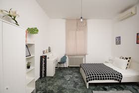 Privé kamer te huur voor € 590 per maand in Rimini, Corso d'Augusto