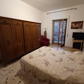 Chambre privée à louer pour 530 €/mois à Rome, Via Laterina