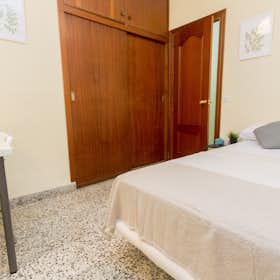 Private room for rent for €440 per month in Málaga, Pasaje Sondalezas