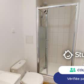 Private room for rent for €726 per month in Asnières-sur-Seine, Avenue Sainte-Anne
