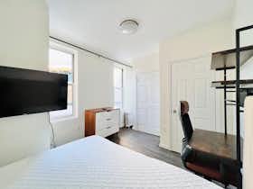 Приватна кімната за оренду для $1,060 на місяць у Ridgewood, Madison St