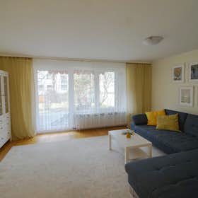 Appartement te huur voor € 2.800 per maand in Augsburg, Professor-Kurz-Straße