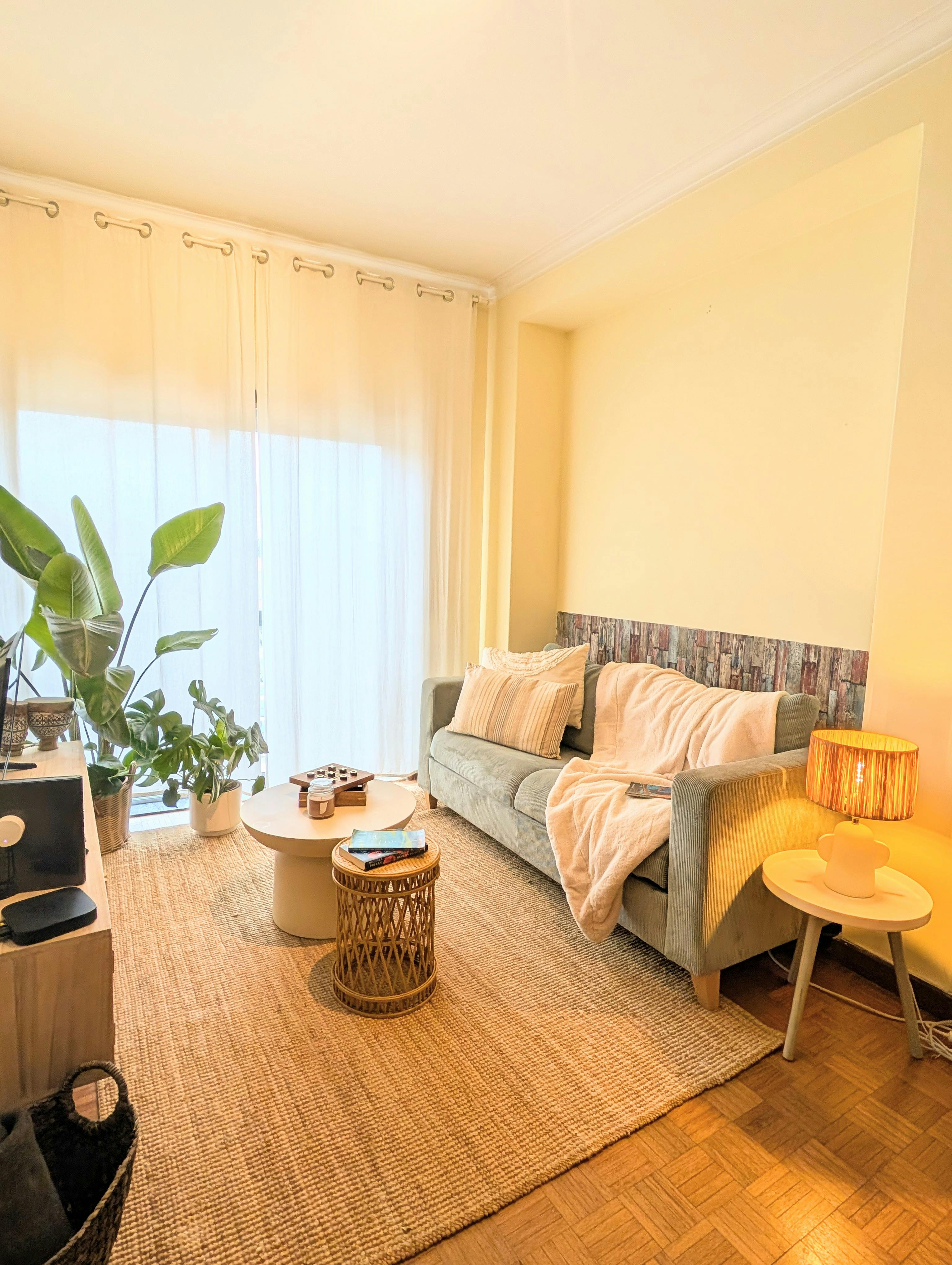 Apartment for rent for €1,000 per month in Porto, Rua de Faria Guimarães