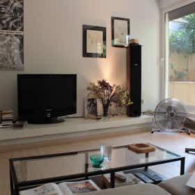 Apartment for rent for €1,185 per month in Athens, Trifyllias
