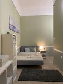 Отдельная комната сдается в аренду за 155 342 HUF в месяц в Budapest, Rottenbiller utca