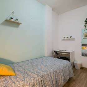 Private room for rent for €400 per month in Barcelona, Carrer de València