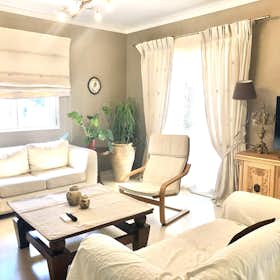 Apartamento para alugar por € 1.290 por mês em Arkalochóri, Kondylaki