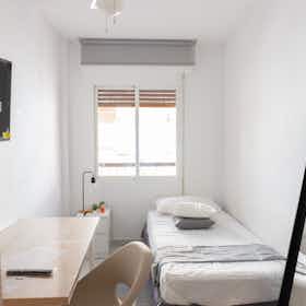 私人房间 正在以 €390 的月租出租，其位于 Alcalá de Henares, Calle Muelle