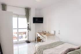 Privé kamer te huur voor € 440 per maand in Alcalá de Henares, Calle Muelle