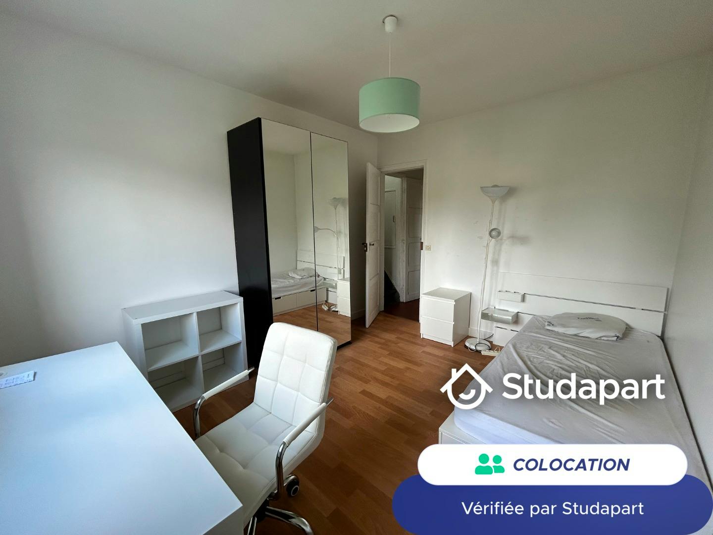 Private room for rent for €490 per month in Bures-sur-Yvette, Avenue de l'Espérance