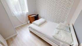 Privé kamer te huur voor € 410 per maand in Clermont-Ferrand, Rue Niépce