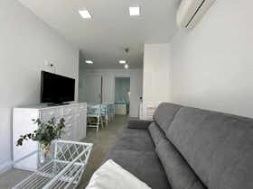 Appartement te huur voor € 798 per maand in Vélez-Málaga, Calle Enmedio
