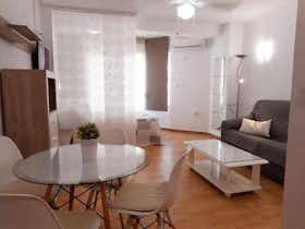 Mieszkanie do wynajęcia za 798 € miesięcznie w mieście Vélez-Málaga, Calle Gabarra