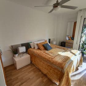 Приватна кімната за оренду для 800 EUR на місяць у Sant Adrià de Besòs, Carrer de Pi i Gibert