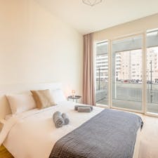 Wohnung for rent for 950 € per month in Lisbon, Rua António de Abreu