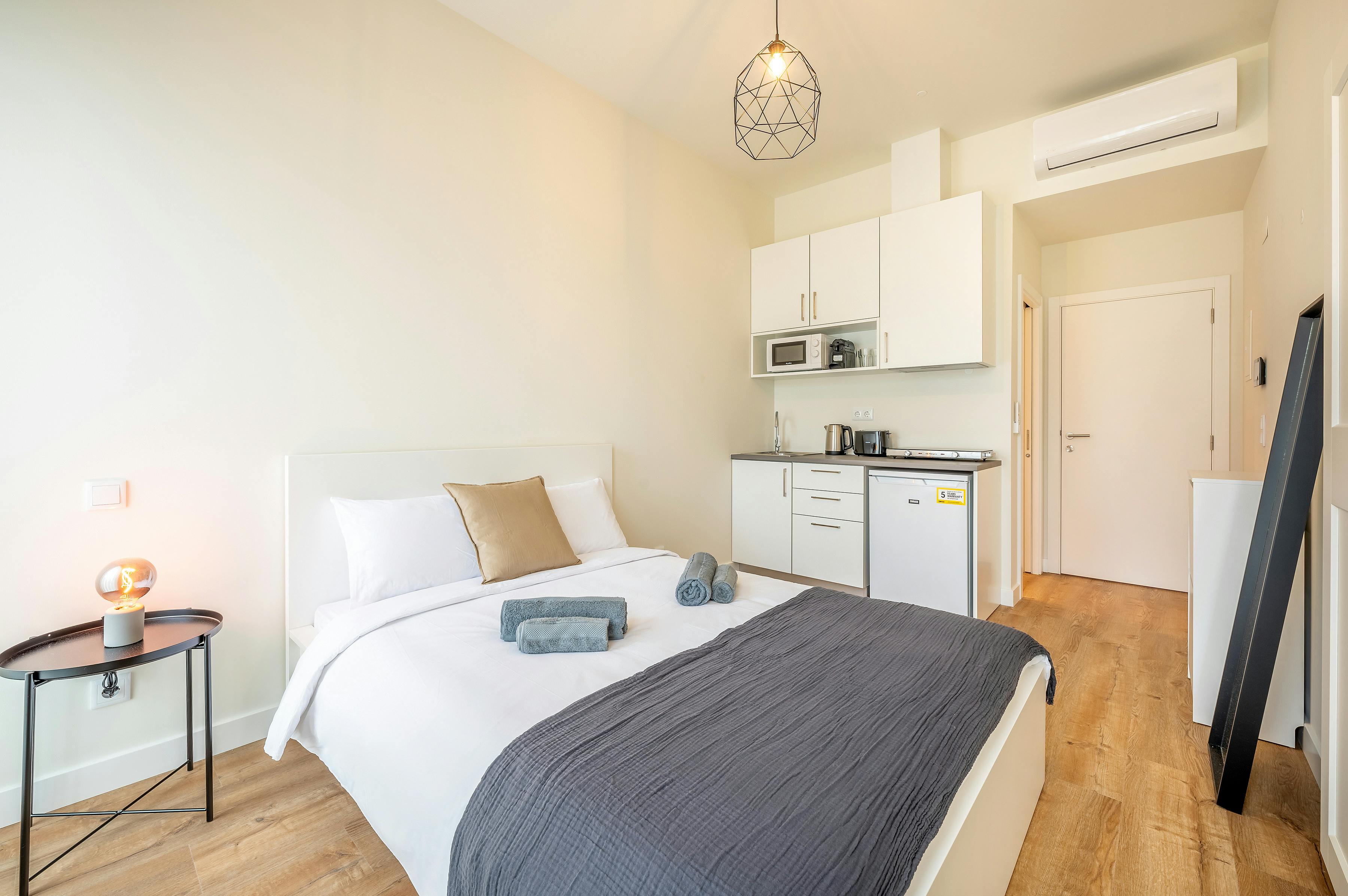 Studio para alugar por € 903 por mês em Lisbon, Rua Manuel Gouveia