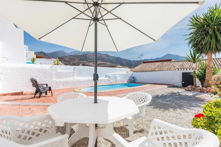 Wohnung zu mieten für 798 € pro Monat in Nerja, Calle Real