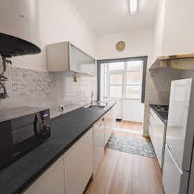 Apartamento en alquiler por 1100 € al mes en Sintra, Rua Marechal Gomes da Costa