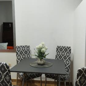 Studio for rent for €850 per month in Sevilla, Calle Parras