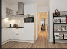 Apartment for rent for €1,550 per month in Rotterdam, Beijerlandselaan