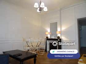 Квартира за оренду для 1 200 EUR на місяць у Rouen, Rue de la Seille