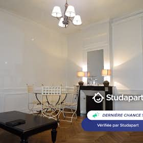 Wohnung zu mieten für 1.200 € pro Monat in Rouen, Rue de la Seille