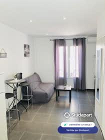 Mieszkanie do wynajęcia za 570 € miesięcznie w mieście Antibes, Avenue du Docteur Fabre