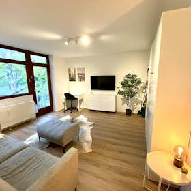 Studio for rent for €1,390 per month in Hamburg, Grelckstraße