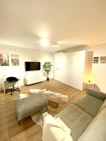 Studio for rent for €1,490 per month in Hamburg, Grelckstraße