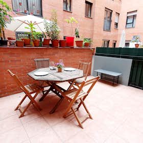 Apartment for rent for €2,393 per month in Madrid, Calle de Arganzuela