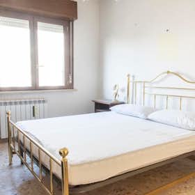 Private room for rent for €850 per month in Rome, Largo Valerio Bacigalupo