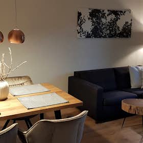 Apartamento para alugar por € 1.650 por mês em Wedel, Müllerkamp