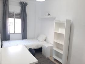 Приватна кімната за оренду для 350 EUR на місяць у Sevilla, Calle Ágata