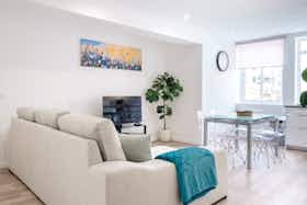 Lägenhet att hyra för 2 228 € i månaden i Funchal, Rua dos Aranhas