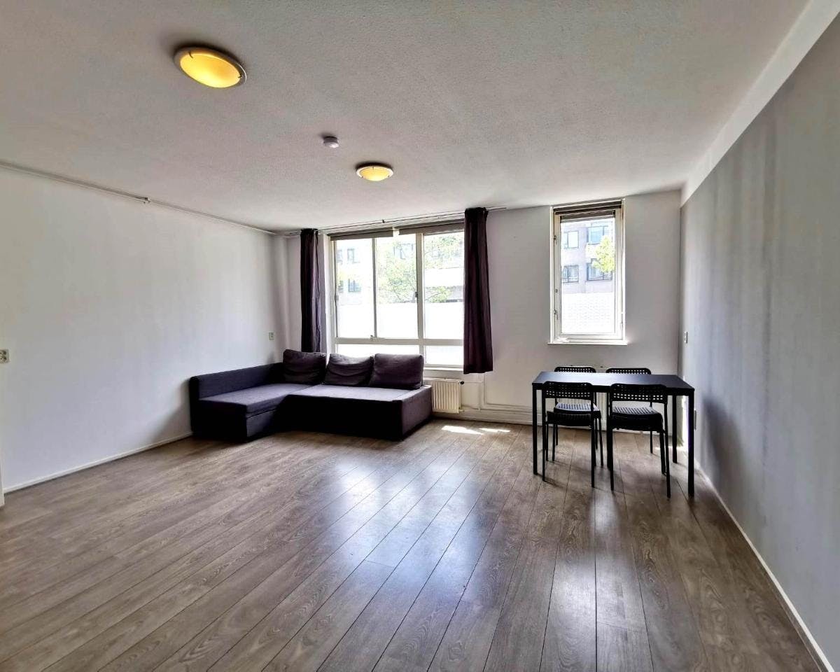Appartement aan Barbusselaan, Amsterdam