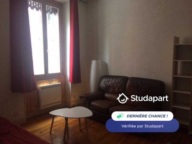 Apartment for rent for €680 per month in Grenoble, Rue Colbert