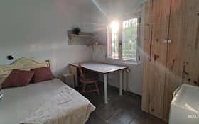 私人房间 正在以 €510 的月租出租，其位于 Griñón, Paseo Salle