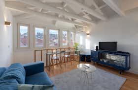 公寓 正在以 €3,000 的月租出租，其位于 Porto, Rua do Souto