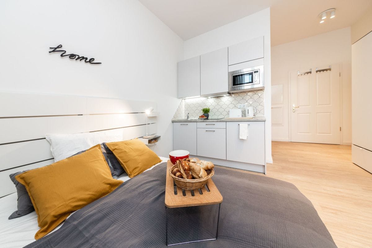 Студия сдается в аренду за 950 € в месяц в Berlin, Grünberger Straße